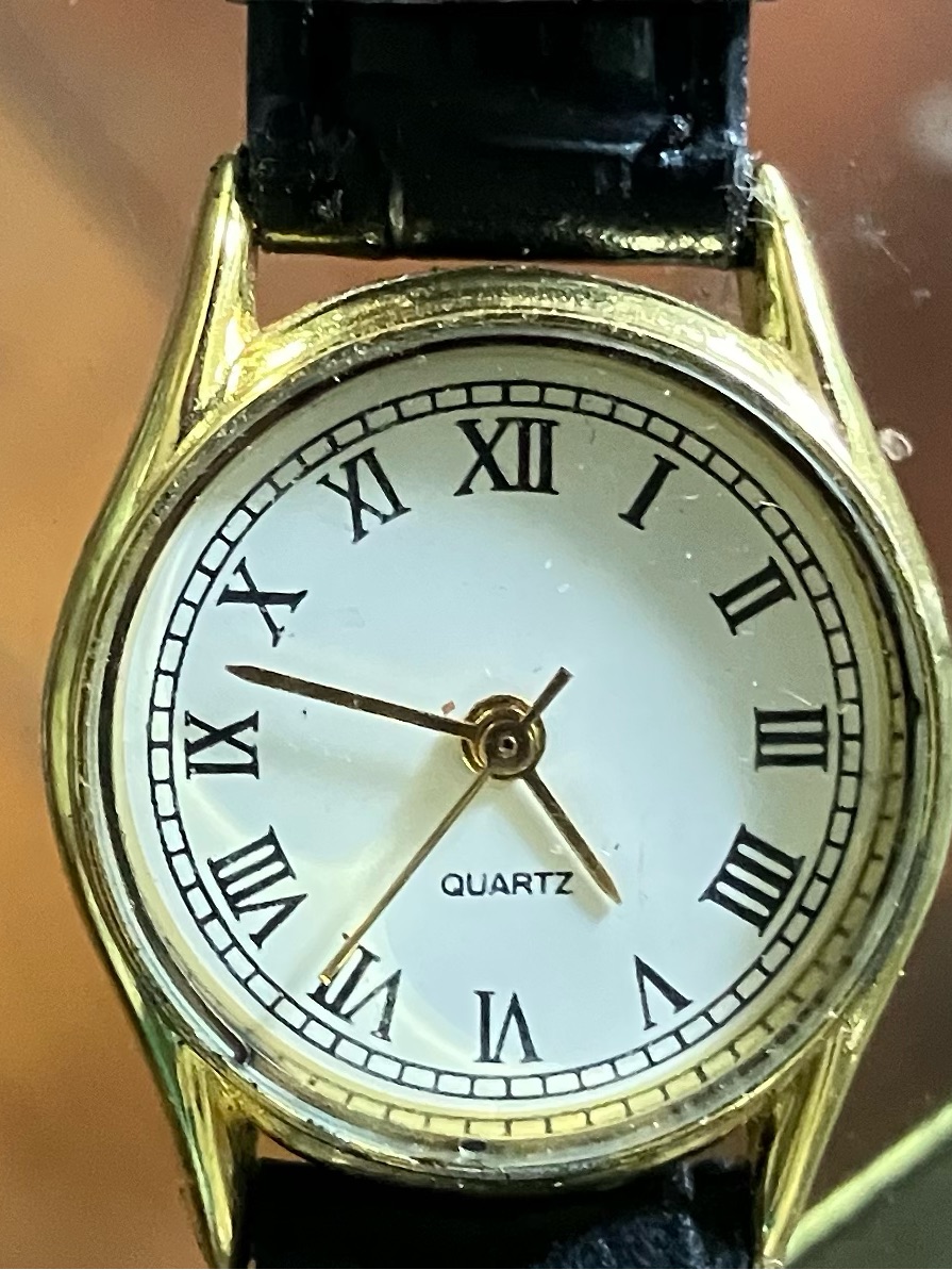 Women’s Vtg Clsc Gold-Tone Quartz Rom Num. Watch!Accepting Offers/Bundle Deals!